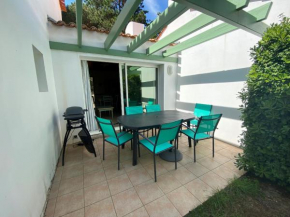 Maison proche forêt, 2 chambres, terrasse et parking - 6 personnes, St Jean de Monts - FR-1-323-523
